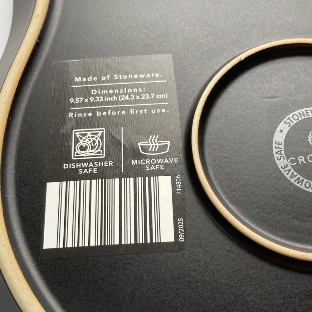 Black Cat-Shaped Stoneware Dinner Plate with Sparkle